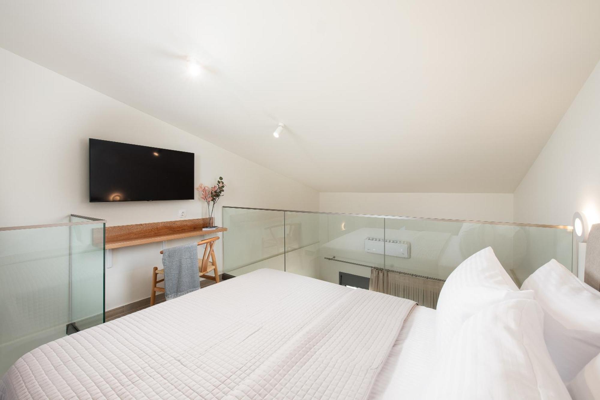 Apartment Theros Serenity Olympiada